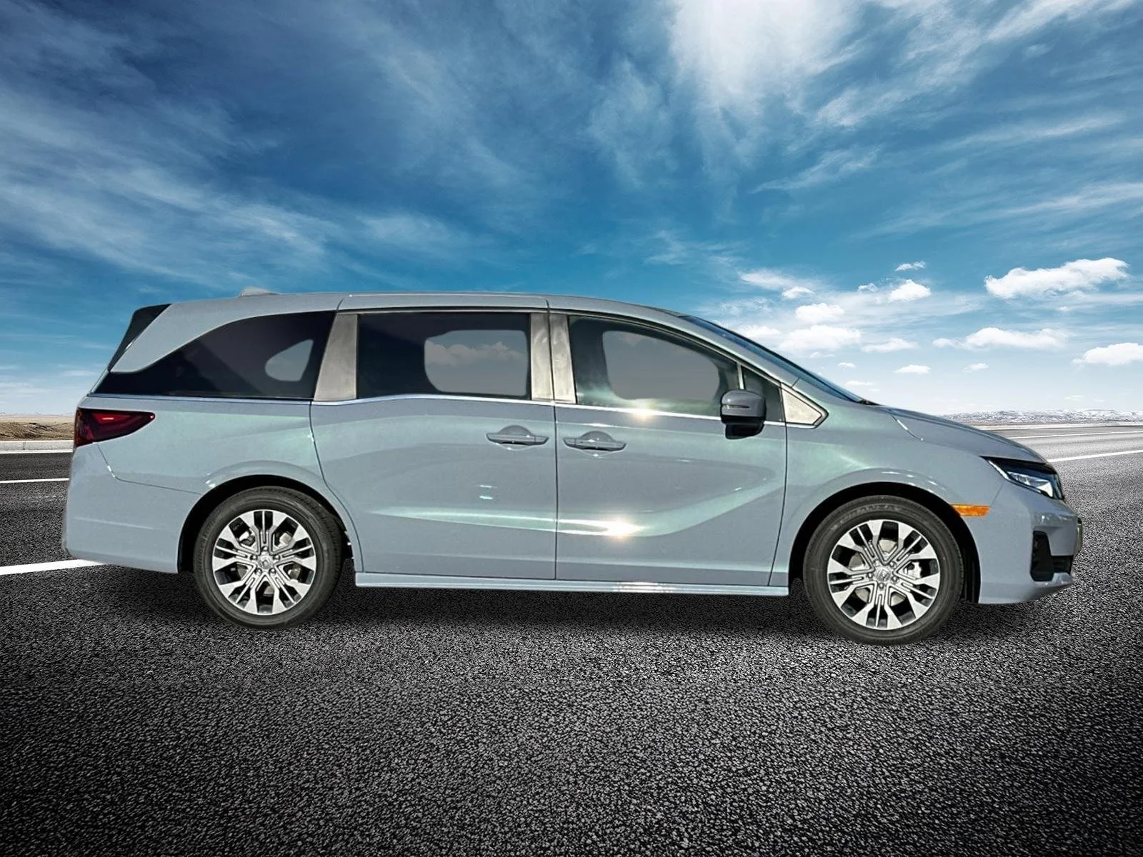 New 2026 Sonic Gray Pearl Honda Touring image 2