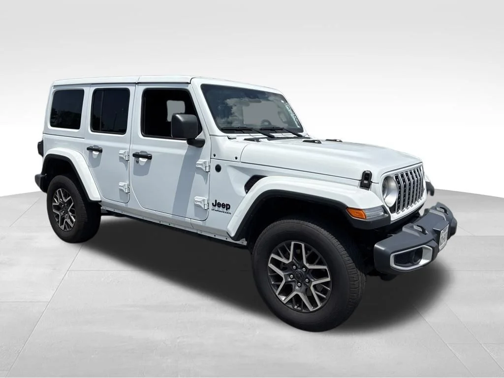 Used 2025 White Jeep Sahara image 8