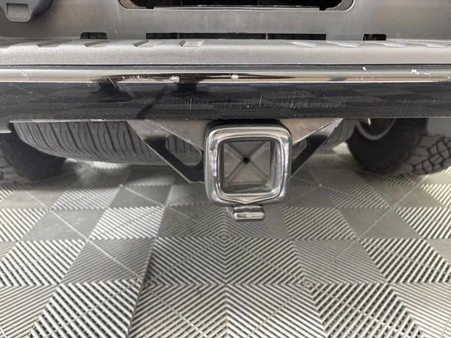 Used 2018 BLACK Chevrolet 4WD Z71 image 42