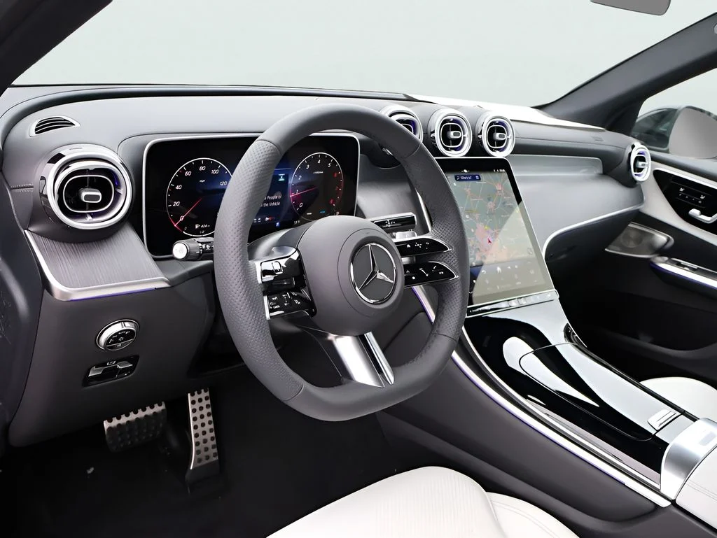 Used 2026 Black Mercedes-Benz GLC 300 image 19