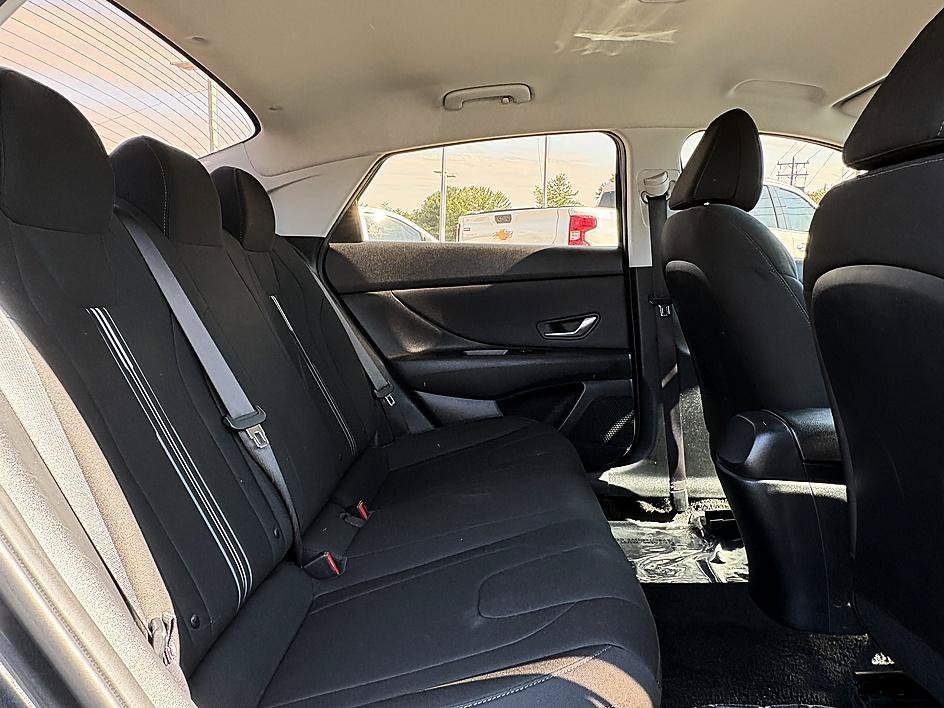 Used 2023 Portofino Gray Hyundai SEL image 11