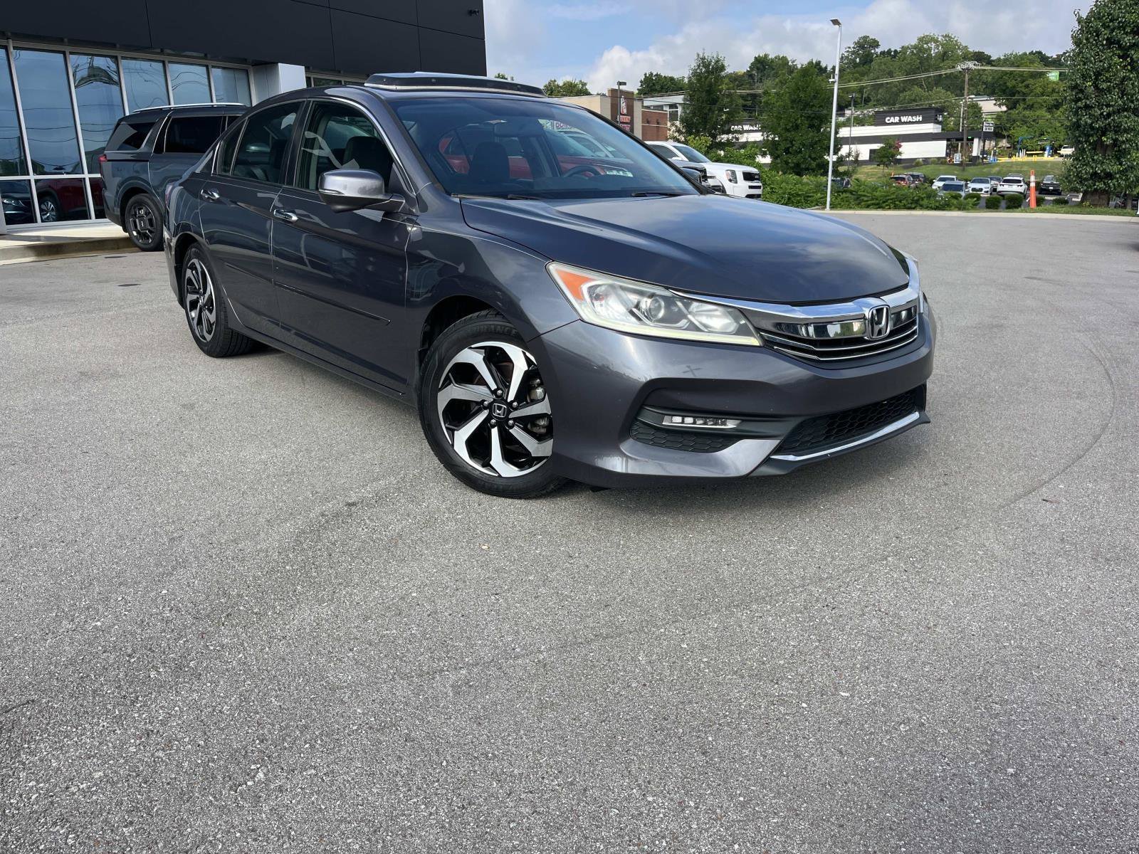 Used 2016 Modern Steel Metallic Honda EX image 1