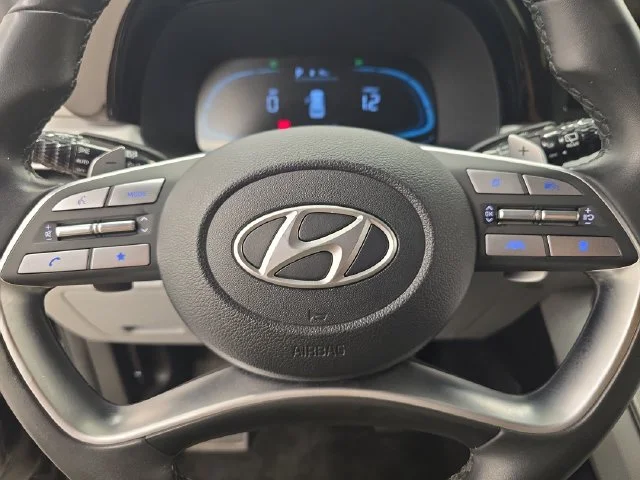 Used 2025 Abyss Black Pearl Hyundai SEL image 29