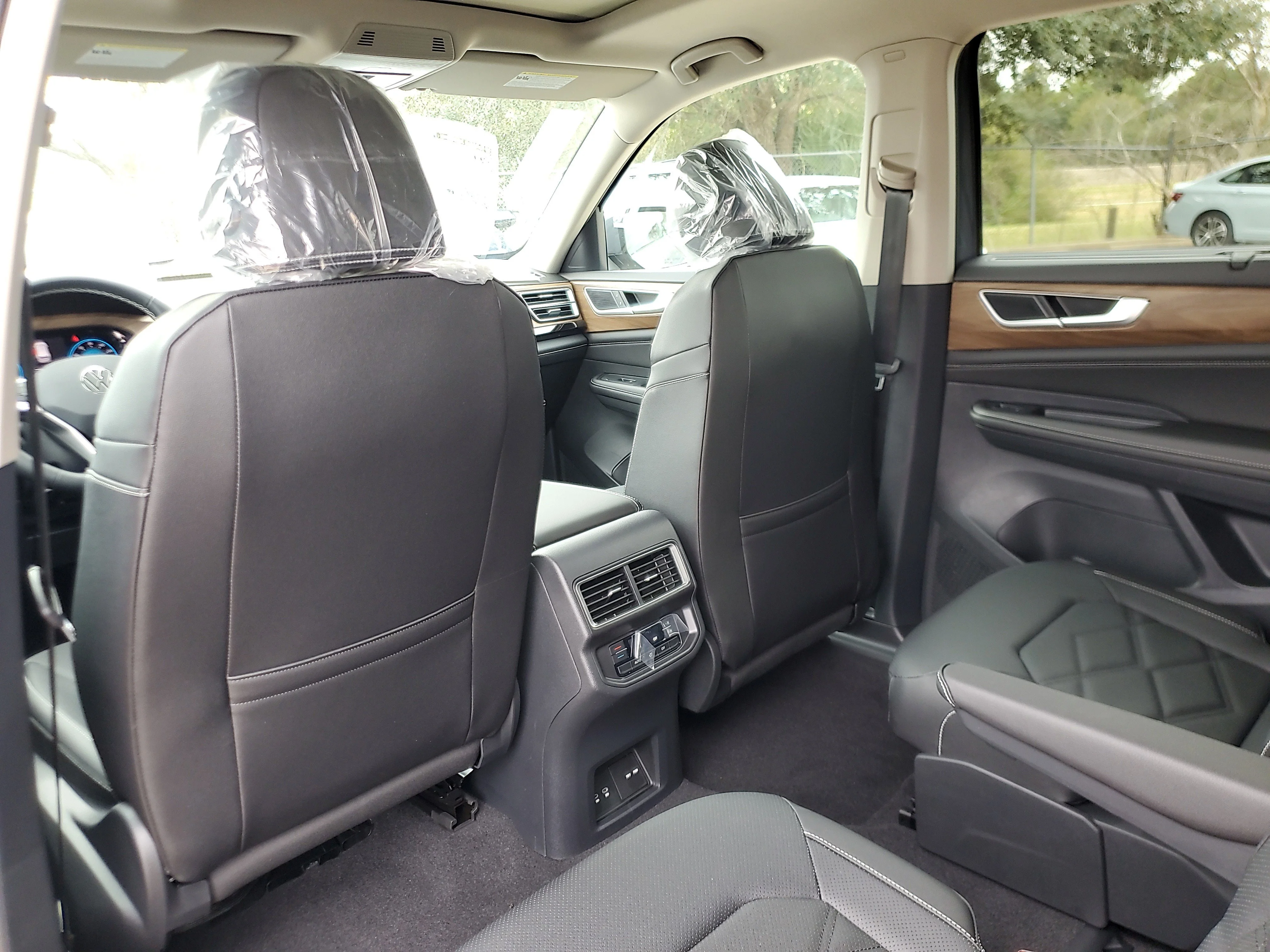 New 2026 Gray Volkswagen 2.0T SE w/Technology image 11