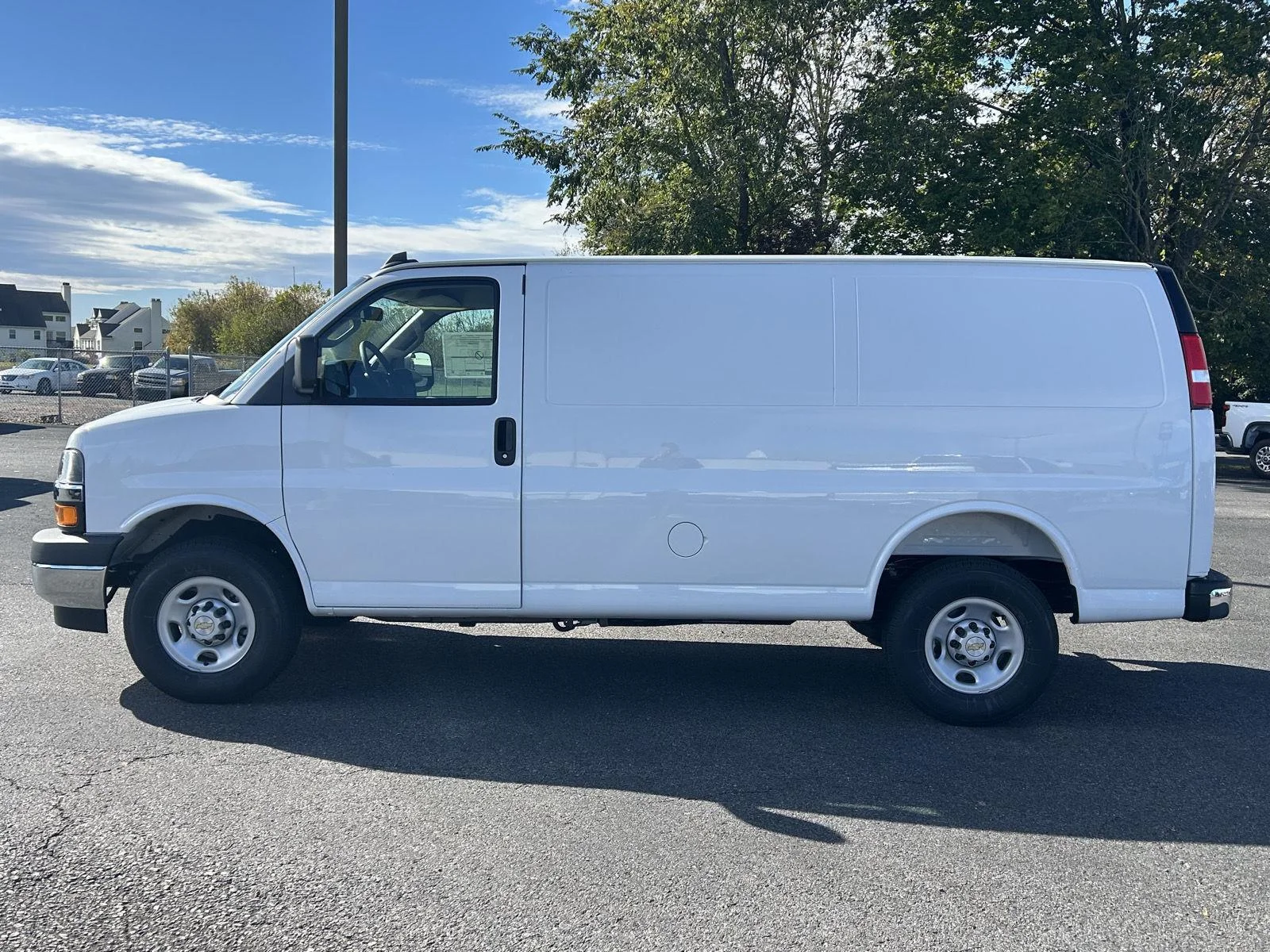 2025 Chevrolet Express Cargo Work Van - Photo 6