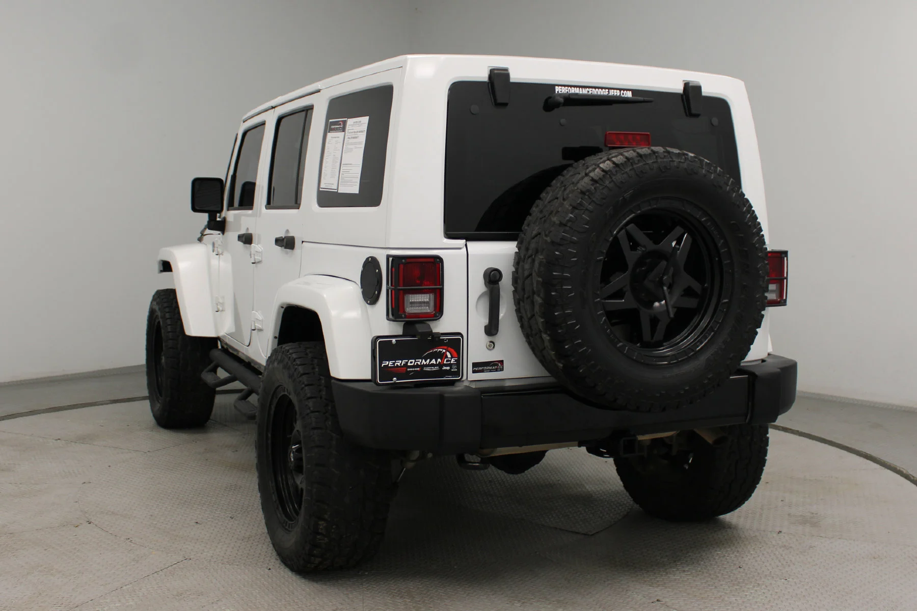 Used 2015 Bright White Clearcoat Jeep 4WD 4dr Altitude image 30