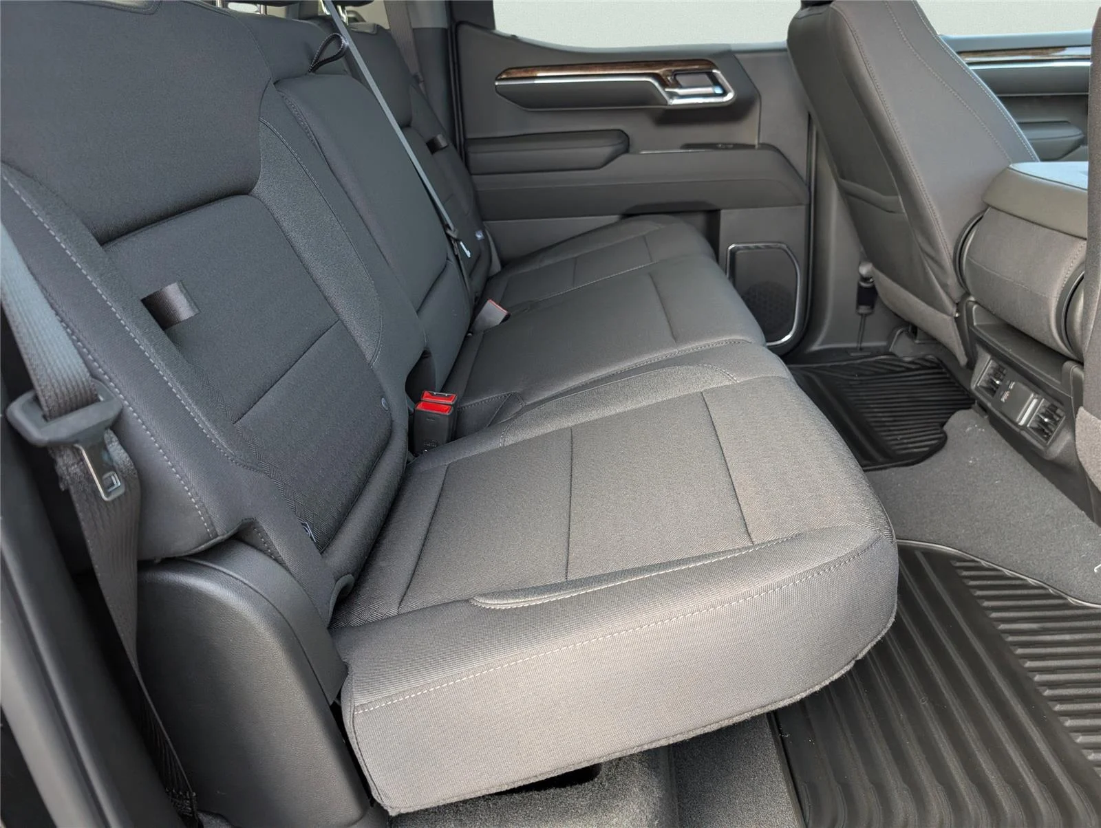 New 2026 Onyx Black GMC Elevation image 14