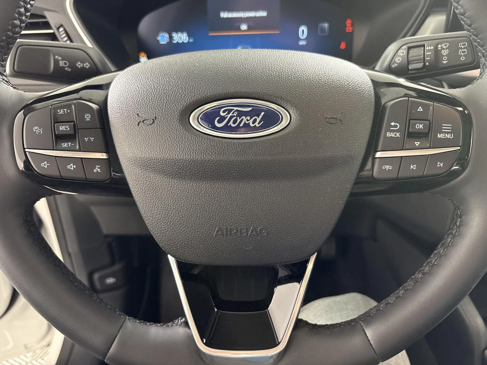 Used 2023 Star White Metallic Tri-Coat Ford Platinum image 11
