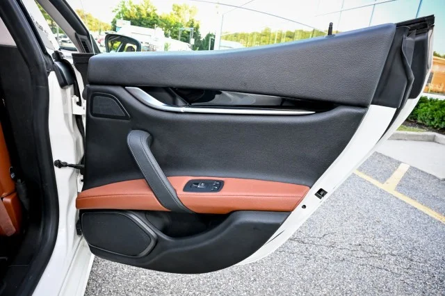 Used 2022 BLUE Maserati Modena Q4 ~~ image 28