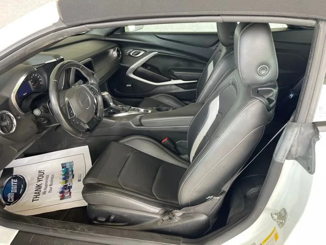 Used 2020 White Chevrolet 2LT image 9