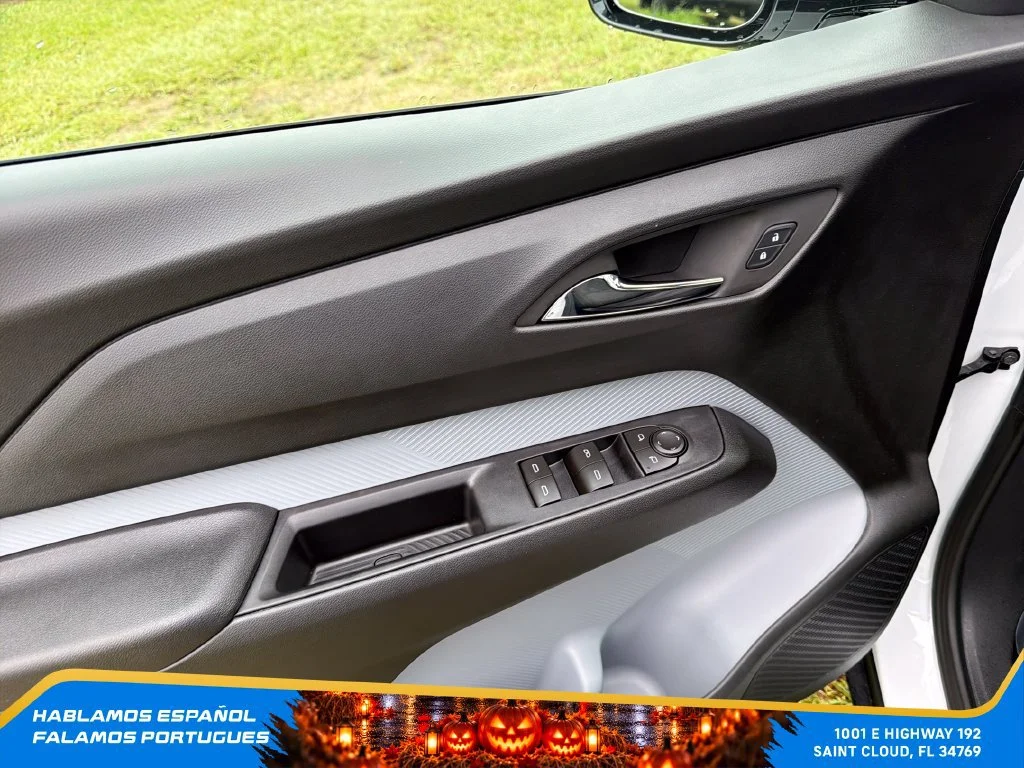 2027 Chevrolet Bolt LT - Photo 13