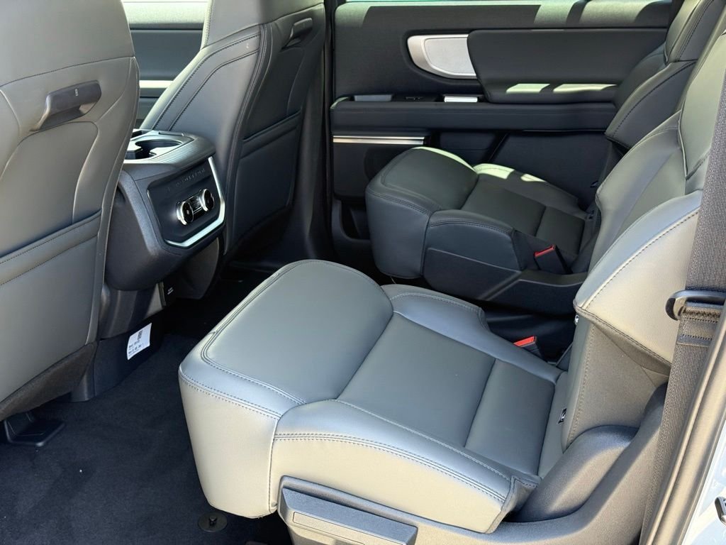 New 2026 Glacier Gray Metallic Tri-Coat Ford MAX Active image 7