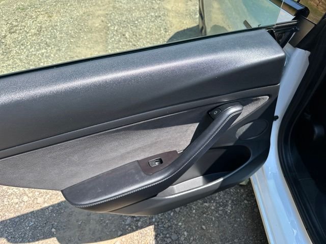 Used 2021  Tesla Standard Range Plus image 14