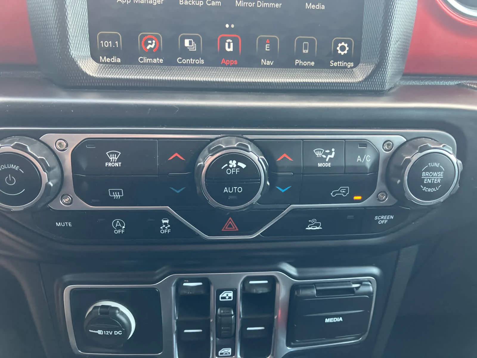 Used 2022 Sting-Gray Clearcoat Jeep Rubicon image 28