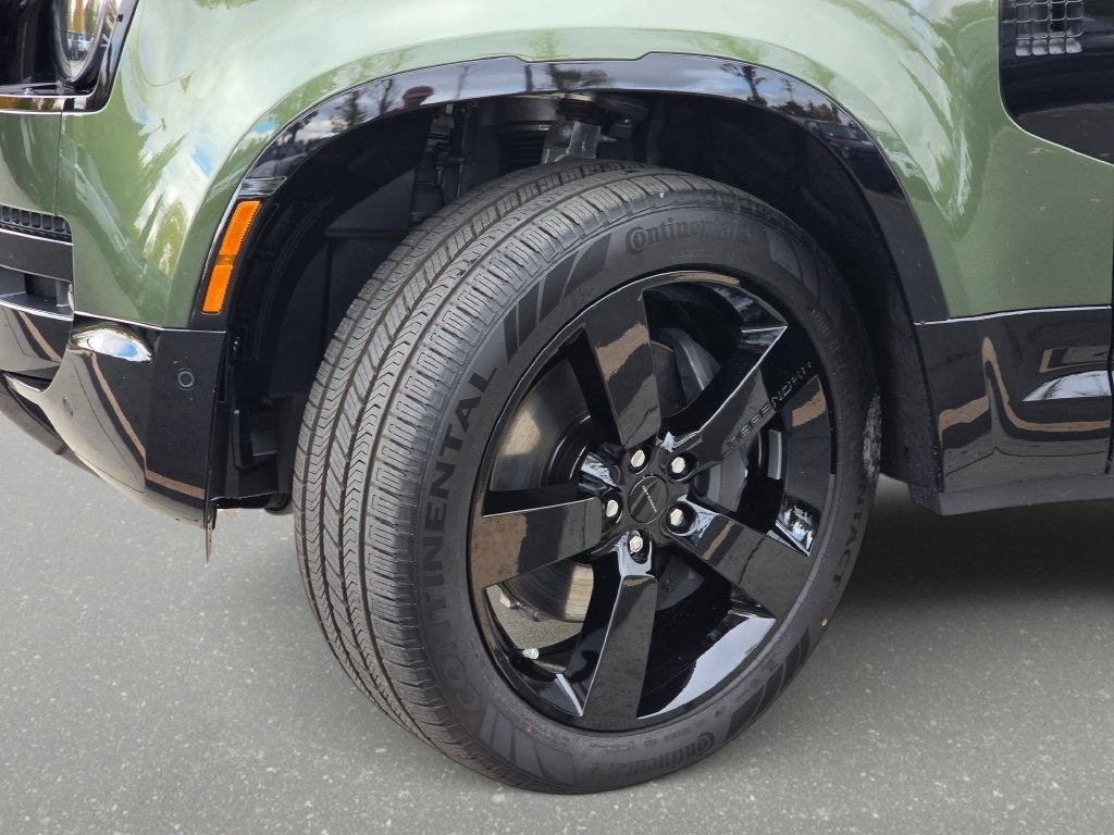 New 2026 Woolstone Green LAND ROVER X-Dynamic SE image 34