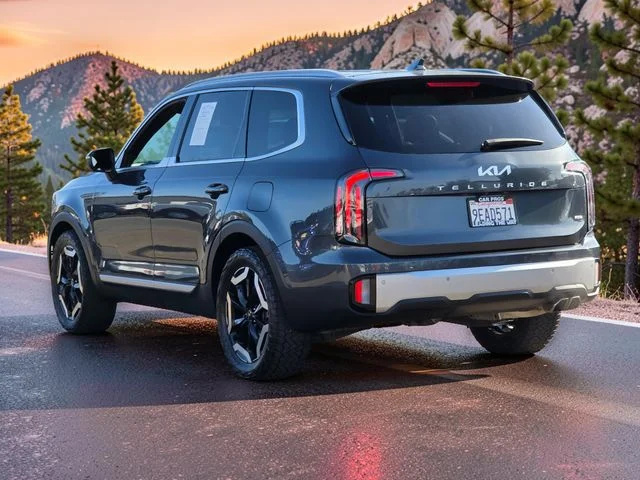 Used 2023 Gray Kia EX image 5