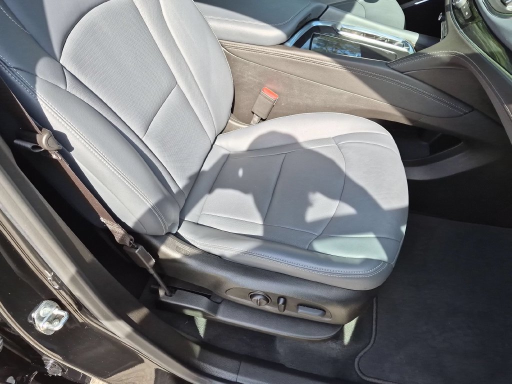 Used 2024 Black Buick Essence image 32