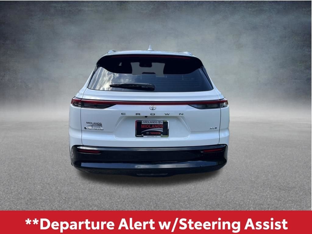 Used 2025 White Toyota XLE image 6