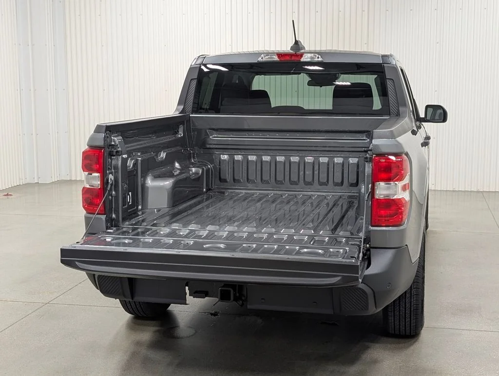 New 2026 Carbonized Gray Metallic Ford XL image 18