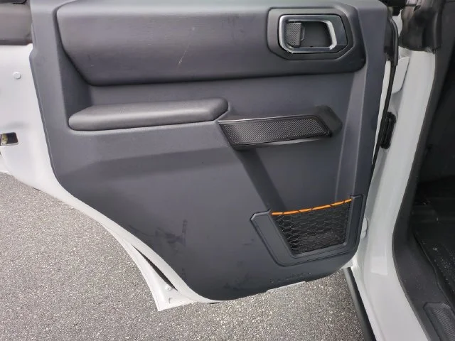 Used 2024 White Ford Badlands image 29