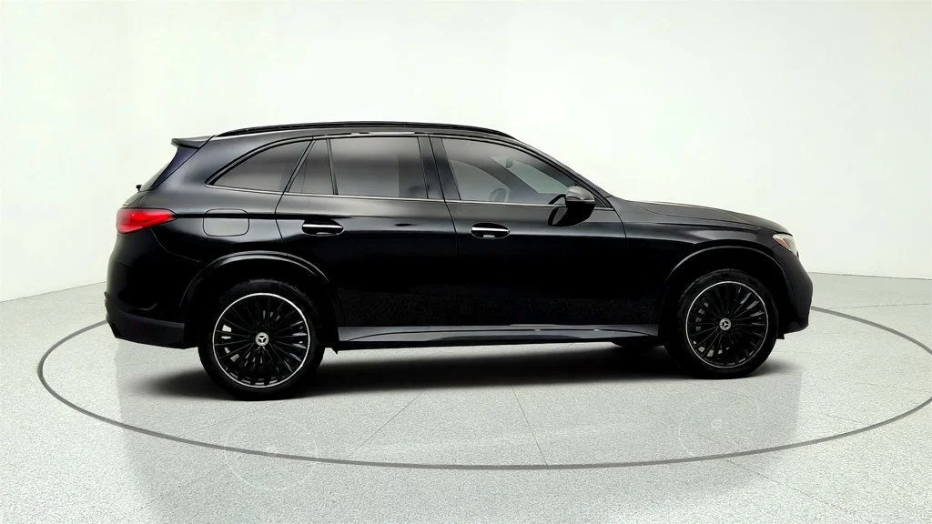 Used 2023 Black Mercedes-Benz GLC 300 4MATIC SUV w/ AMG® Line & Exclusive Trim Pkg image 4