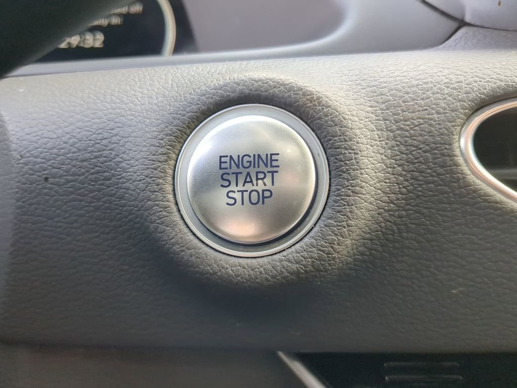 Used 2022 Blue Hyundai SEL Plus image 31
