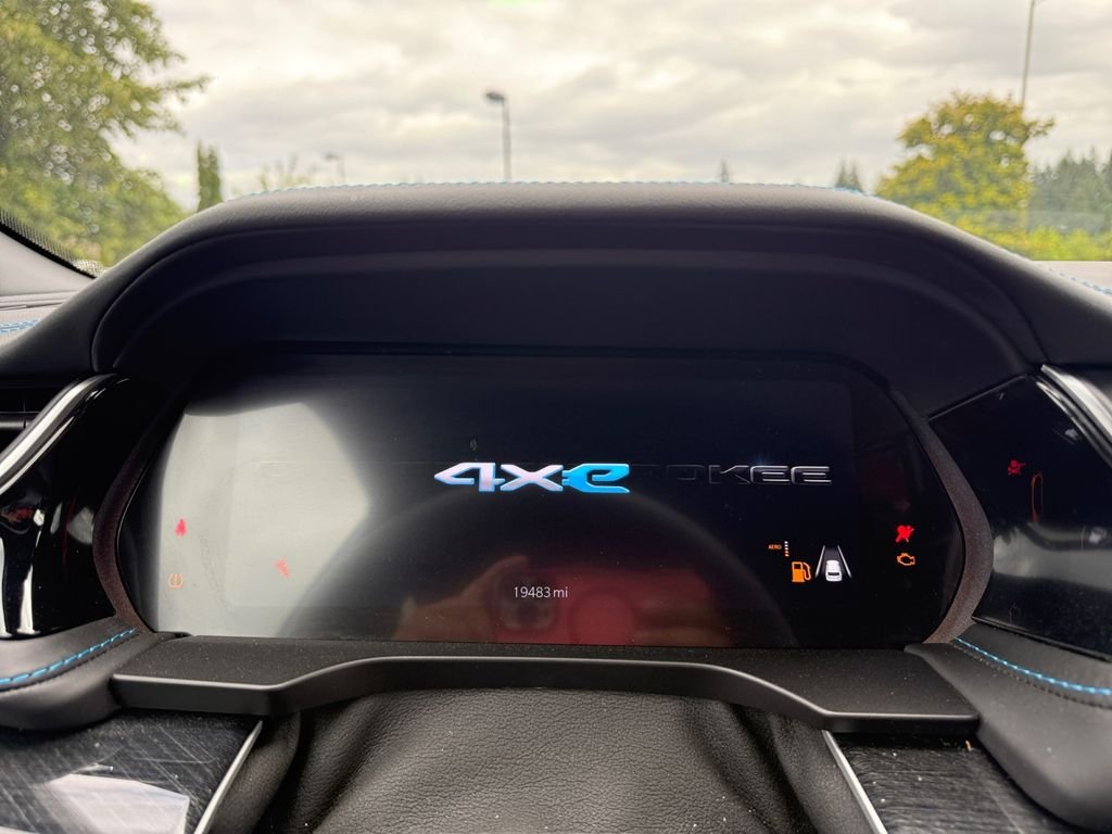 Used 2022 Black Jeep Trailhawk 4xe image 15
