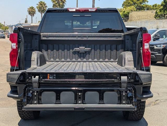 2026 Chevrolet Silverado 1500 ZR2 - Photo 8