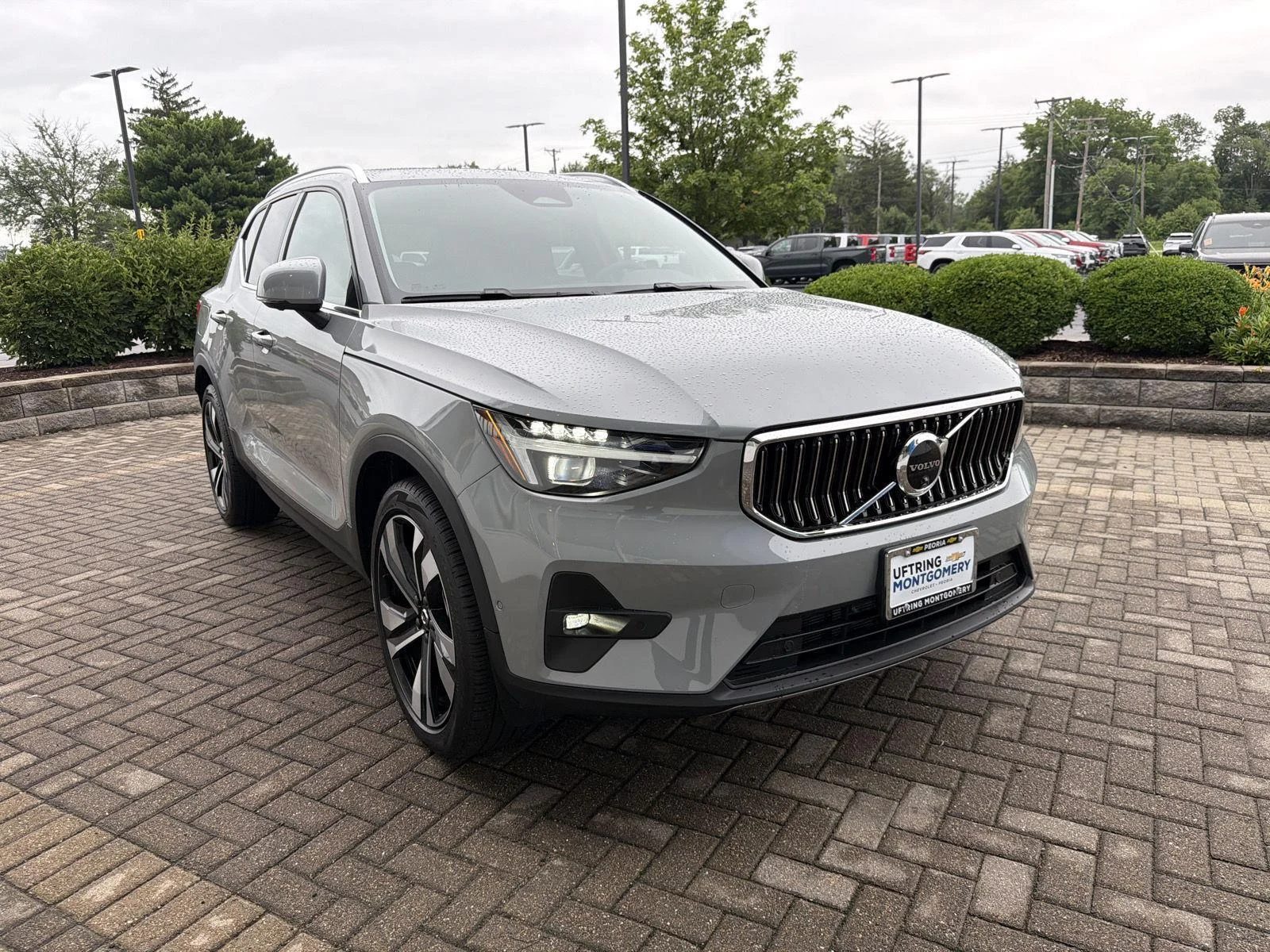 Used 2024 Vapor Grey Metallic Volvo Ultimate Bright Theme image 7
