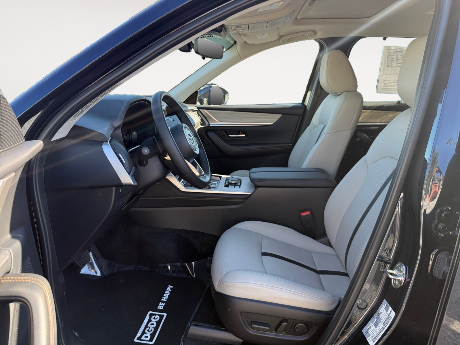 Certified Used 2024 Crystal Blue Mazda Preferred image 10