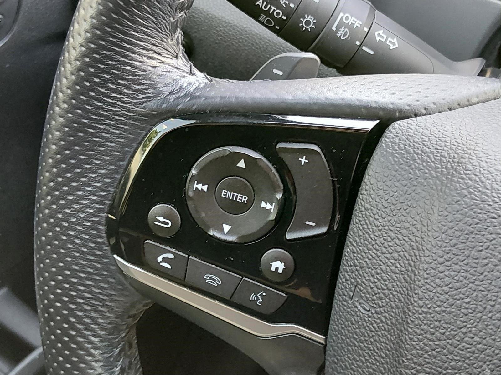 Used 2019 White Diamond Pearl Honda Touring image 29