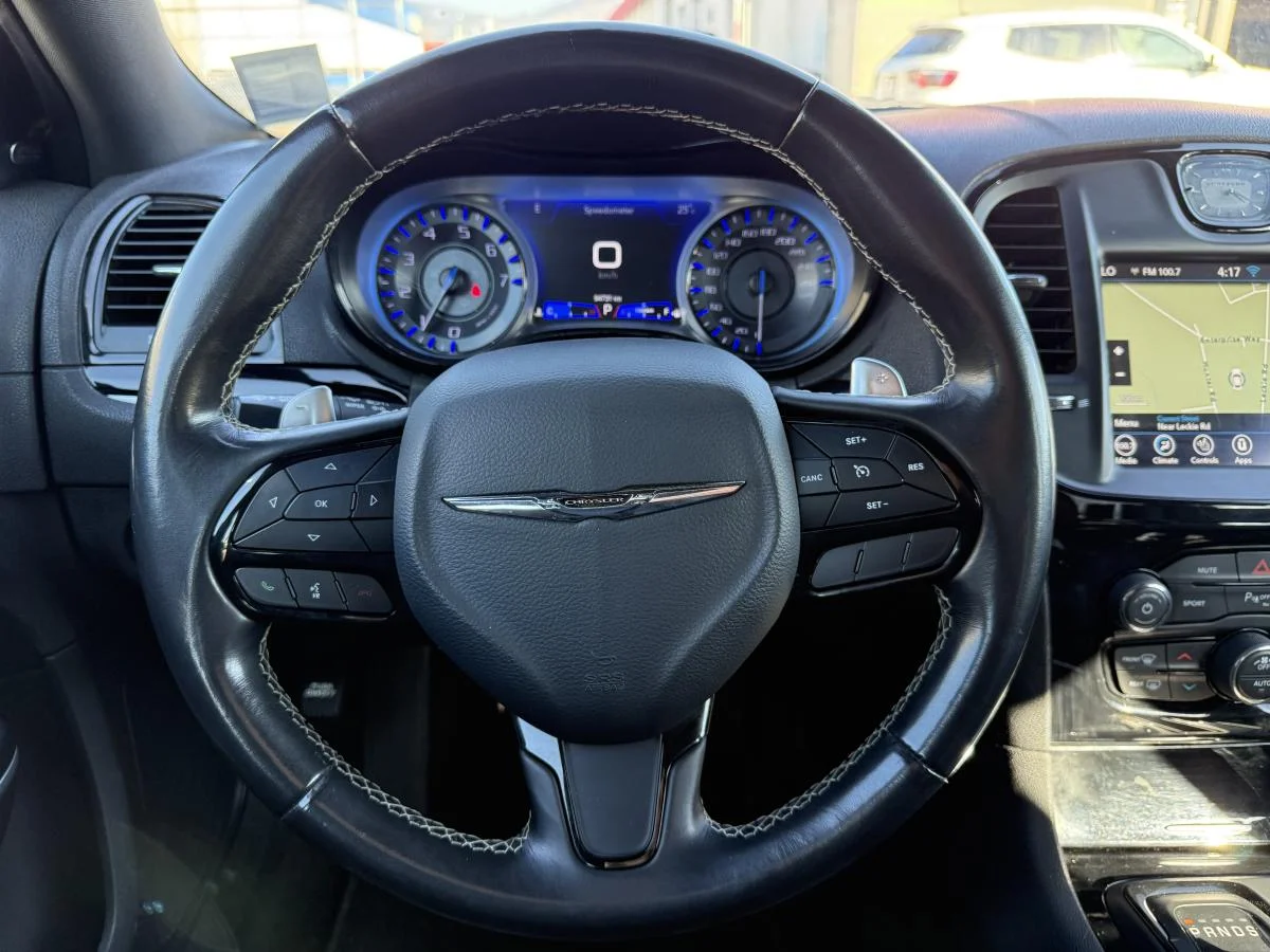 Used 2021 Black Chrysler S V6 Awd image 23