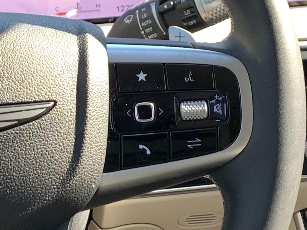 2026 GENESIS GV70 Standard - Photo 30
