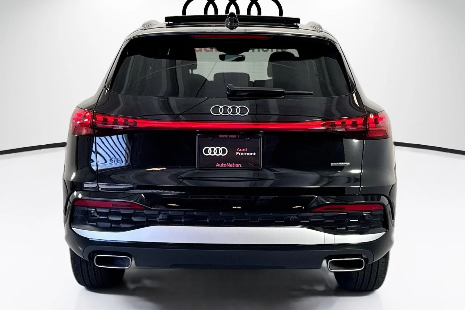Used 2025 Mythos Balck Audi Premium image 6