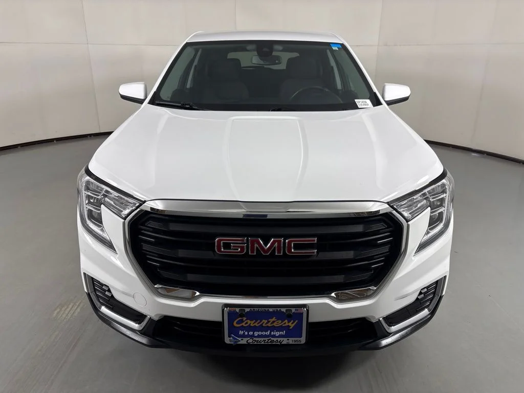 Certified Used 2024 White GMC SLE image 4