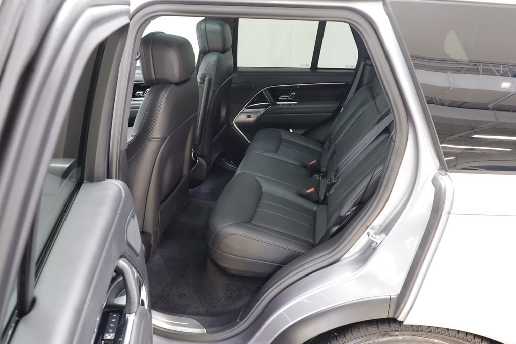 2025 Land Rover Range Rover SE - Photo 14