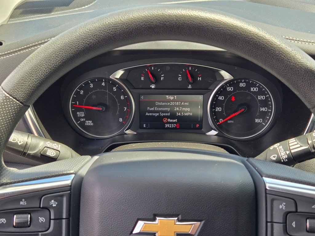 Used 2025 Black Chevrolet 2LT image 31