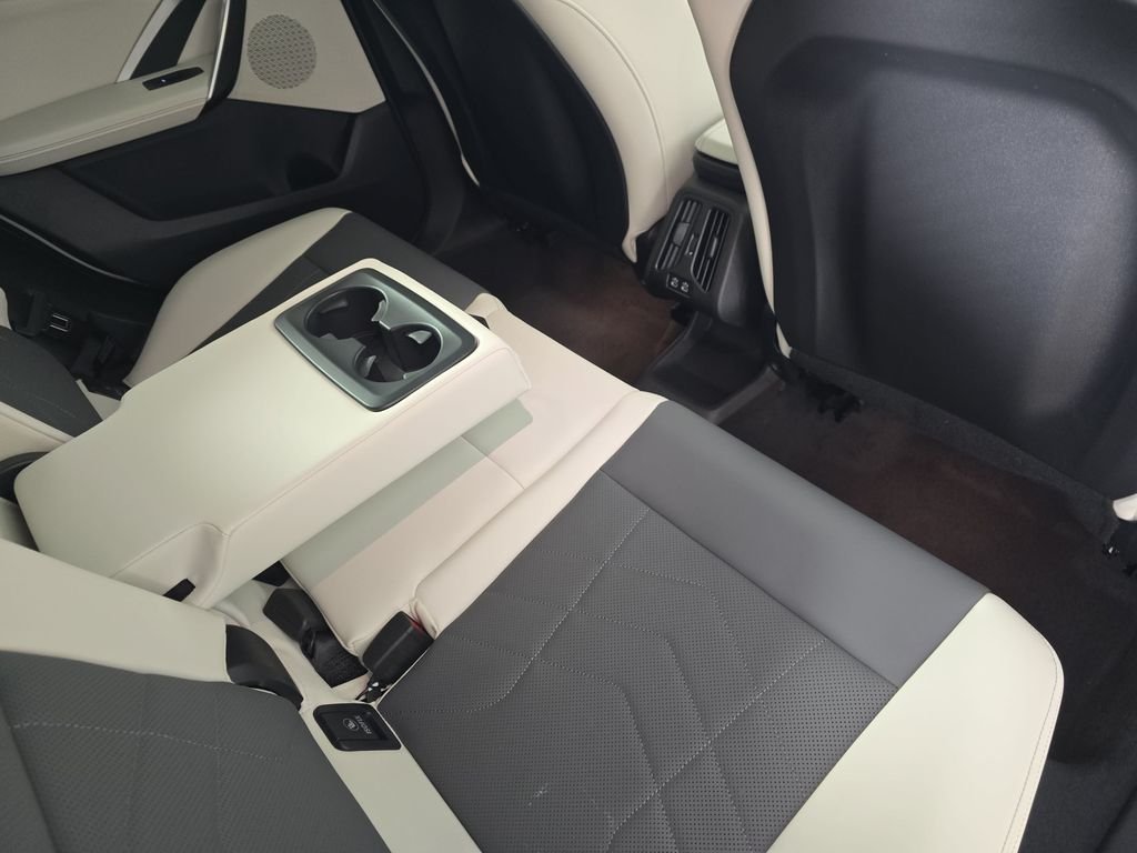 2026 BMW X2 28i - Photo 10