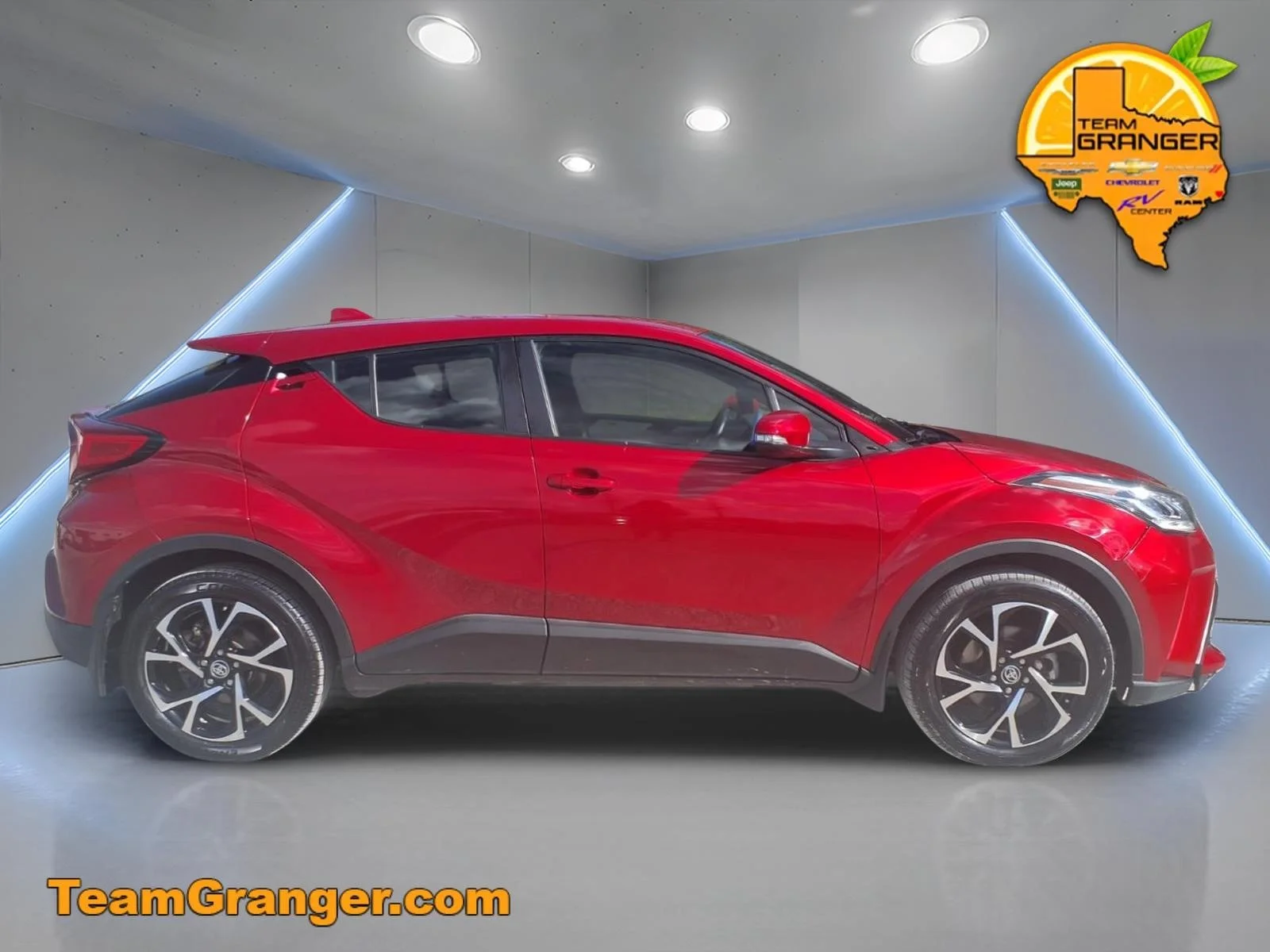 Used 2021 Red Toyota XLE image 7