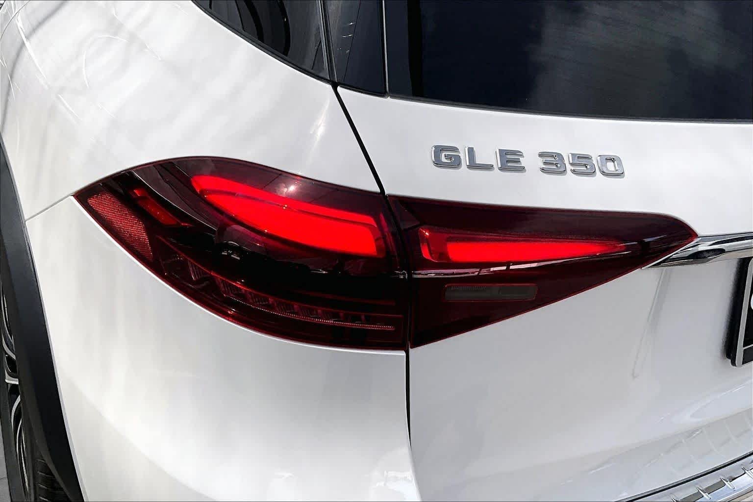 Used 2026 Polar White Mercedes-Benz GLE 350 image 29