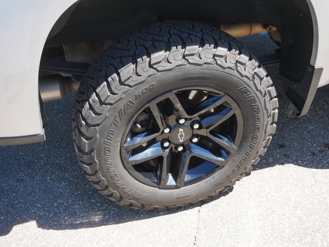 Used 2020 SILVER ICE METALLIC Chevrolet LT Trail Boss image 8