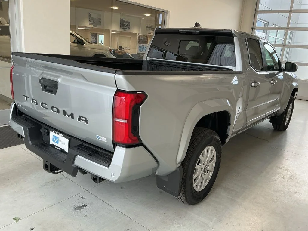 2026 Toyota Tacoma SR5 - Photo 6