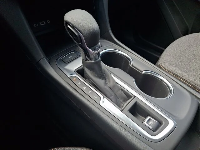 Used 2024 Lakeshore Blue Chevrolet LT image 14