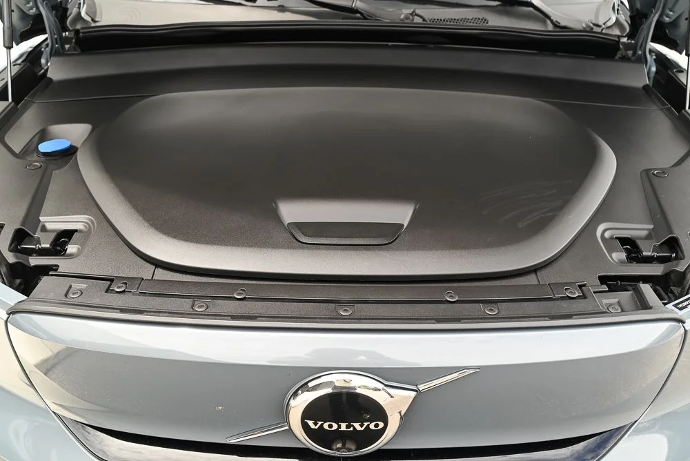 Used 2023 Gray Volvo Ultimate image 11