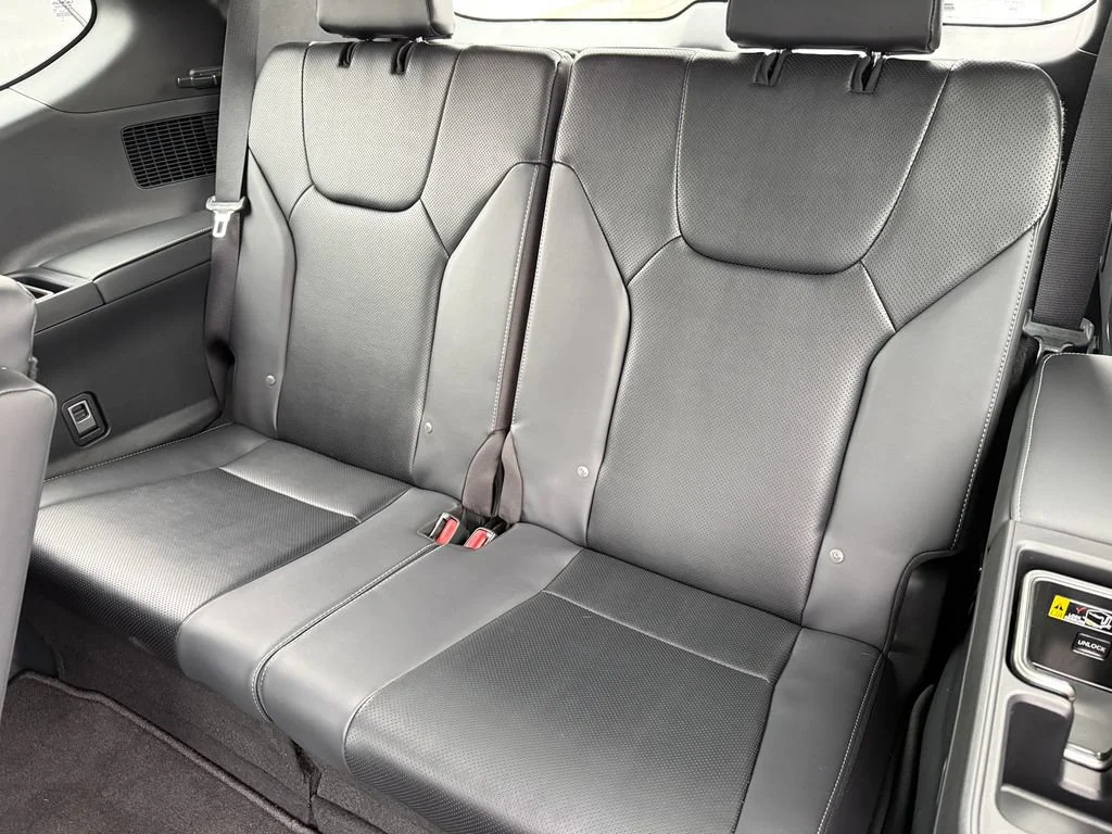 Used 2026  Lexus TX 500h F SPORT Performance Premium image 17