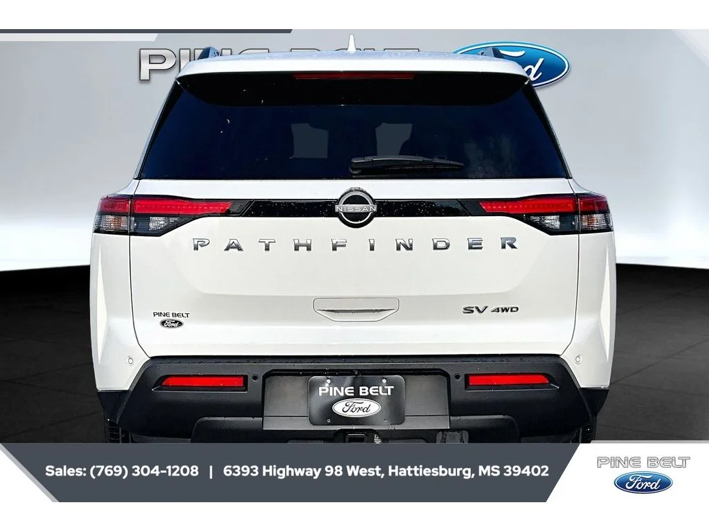 Used 2022 Glacier White Nissan SV image 4