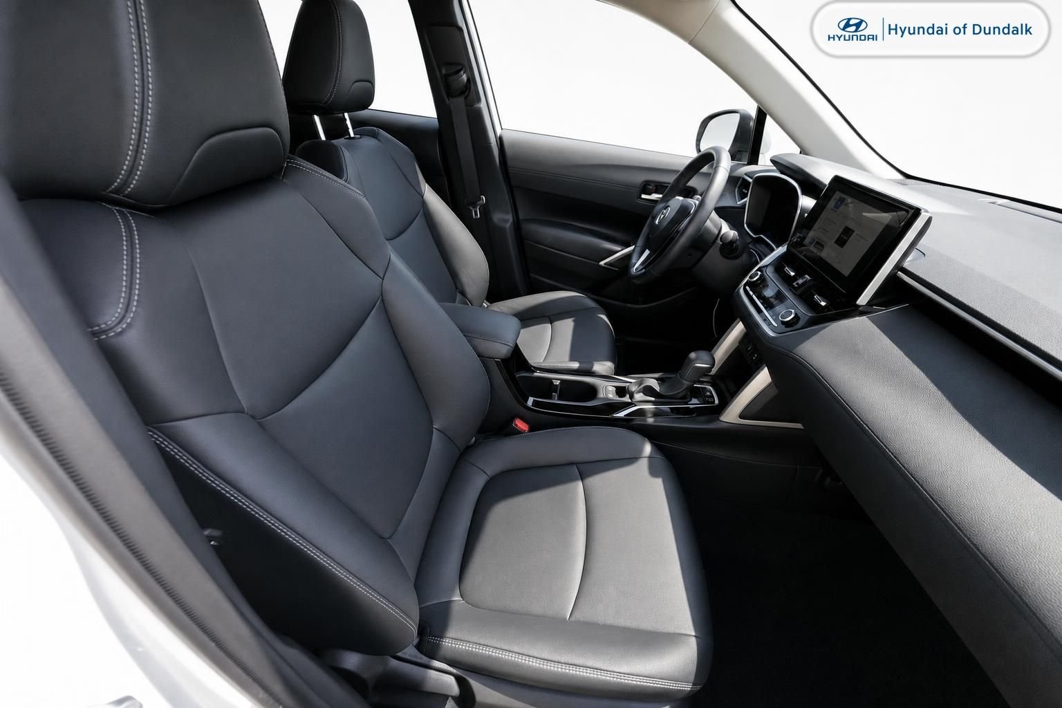 Used 2025 Beige Toyota XLE image 7