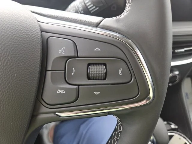 New 2026 Summit White Buick Preferred image 23