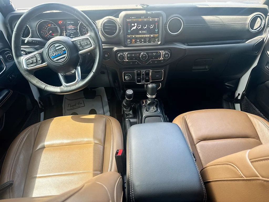 Used 2023 White Jeep Sahara image 25