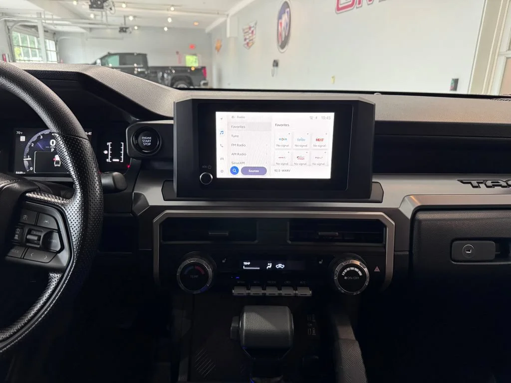 2026 Toyota Tacoma SR5 - Photo 18